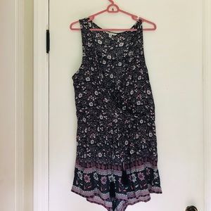 Perfect condition women’s romper!